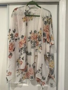 Maurices - Sheer White Floral Swiss Dot Kimono